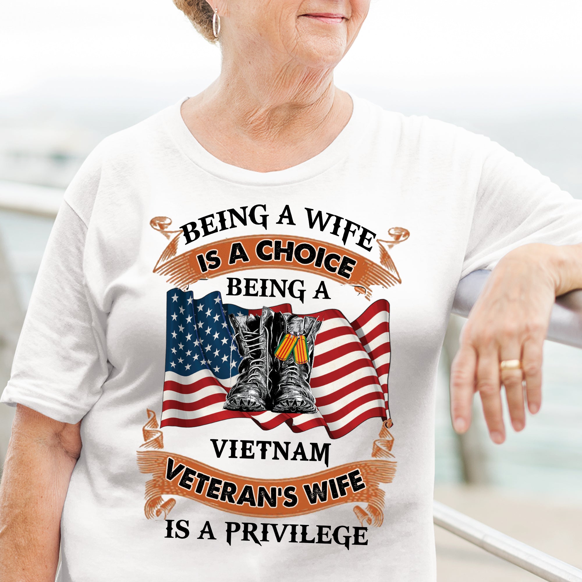 BEING A VIETNAM VETERAN'S WIFE IS A PRIVILEGE T-SHIRT